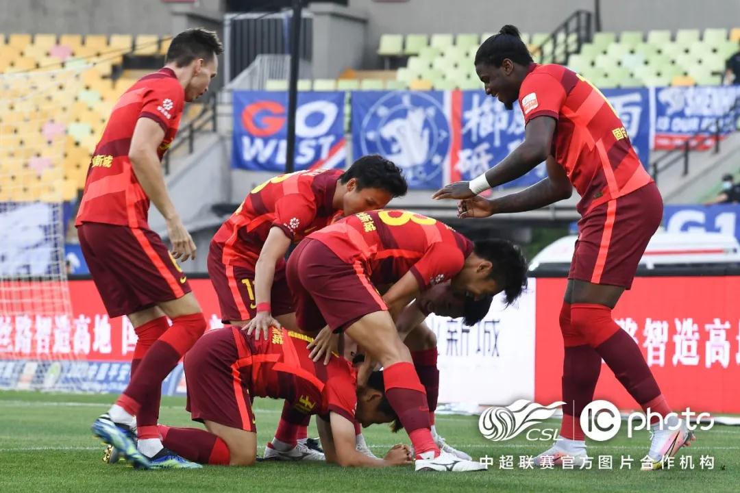 ملخص مباراة الأهلي المصري والزمالك اليومصراع العمالقة في الدوري المصري